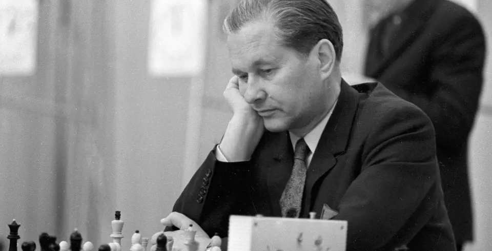 Пауль Керес.jpg